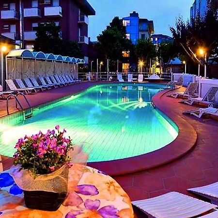 Hotel Rosalba - Valentini Family Village เบลลาเรีย-อีเจอา มารีนา ภายนอก รูปภาพ