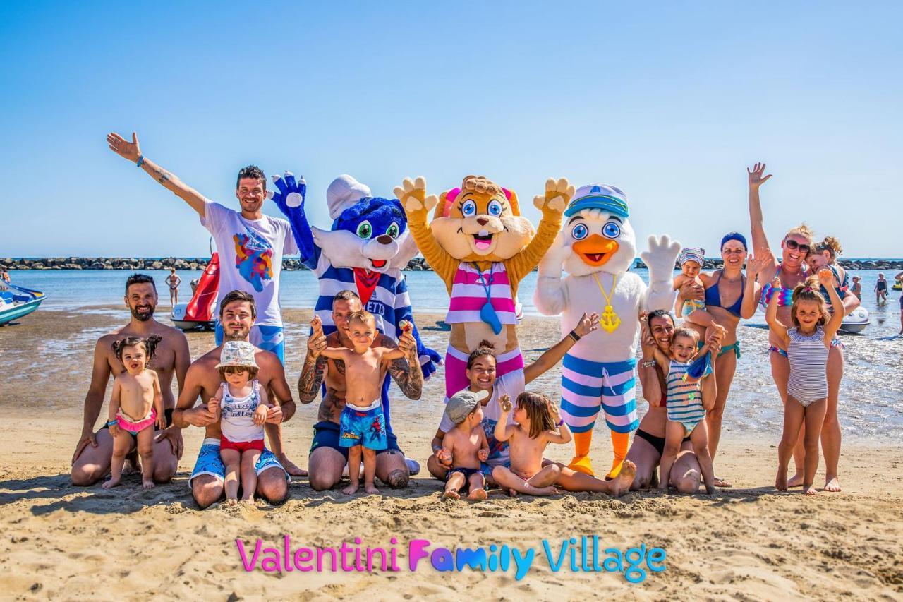 Hotel Rosalba - Valentini Family Village เบลลาเรีย-อีเจอา มารีนา ภายนอก รูปภาพ